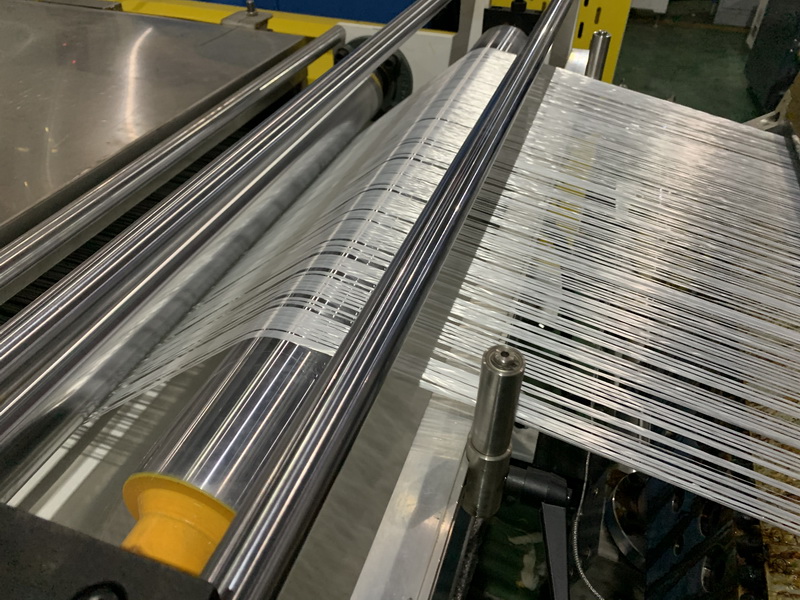 PP/PE/PA/PC/PET +連續(xù)玻璃纖維增強熱塑性預浸料單向帶生產線（CFRT-UD 帶）